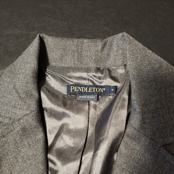 Pendleton Grey Two Pocket Jacket Womens Size 4 - Picture 7 of 11